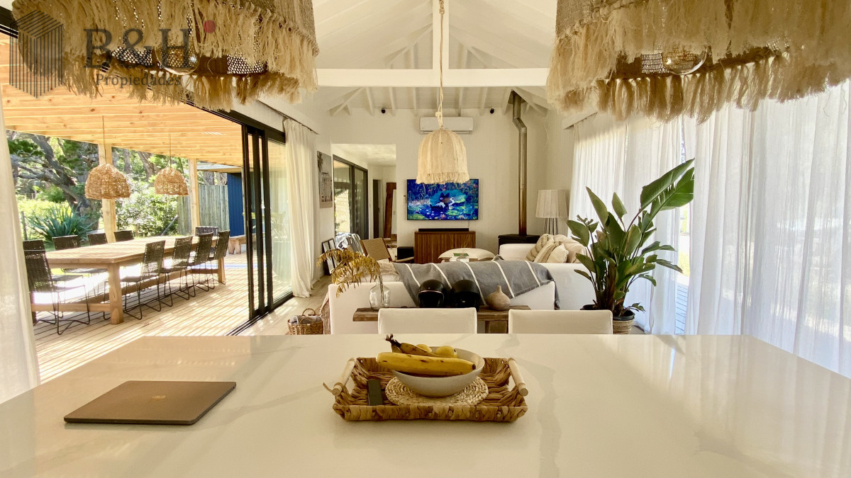 Casa ID.3963 - Espectacular Casa a estrenar de 3 dormitorios + piscina en San Vicente - Jose Ignacio