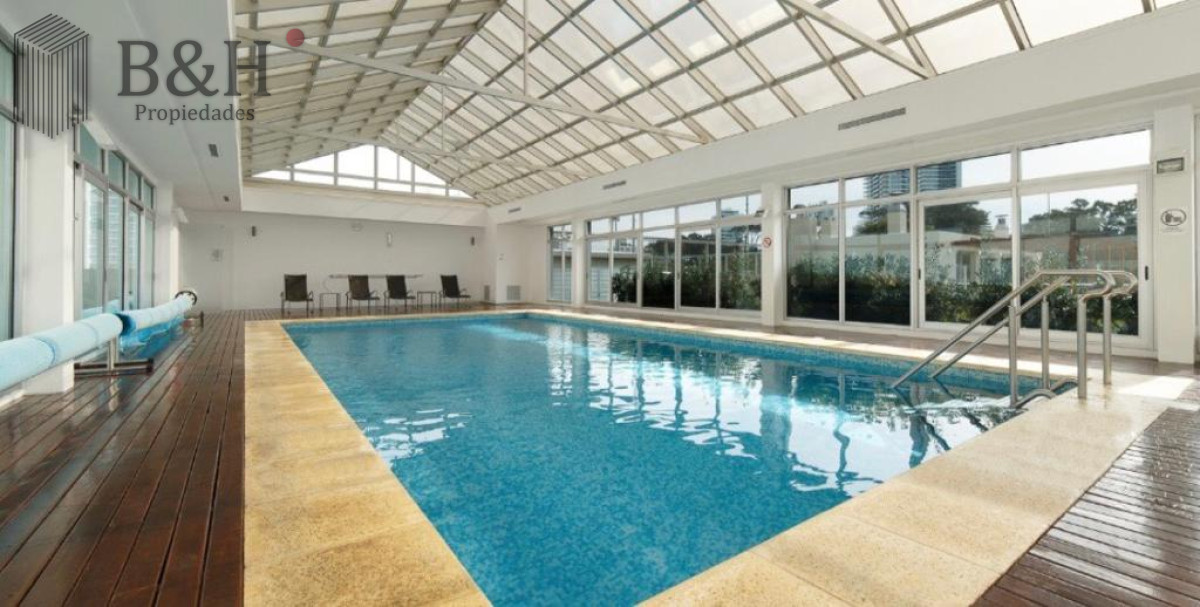 Apartamento ID.5429 - Apartamento en Torre Lobos frente a Playa Brava, 3 suites y servicio