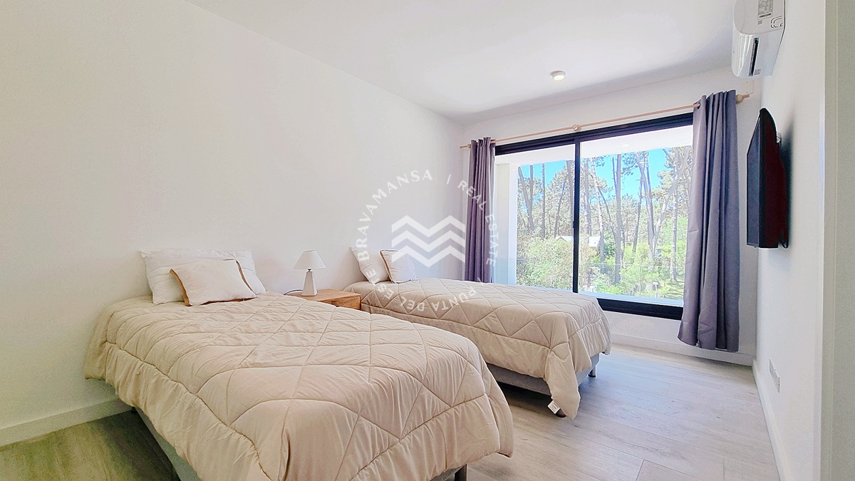 Casa ID.537 - Casa a Estrenar en Barrio Privado. 4 Suites, Piscina climatizada, losa radiante.