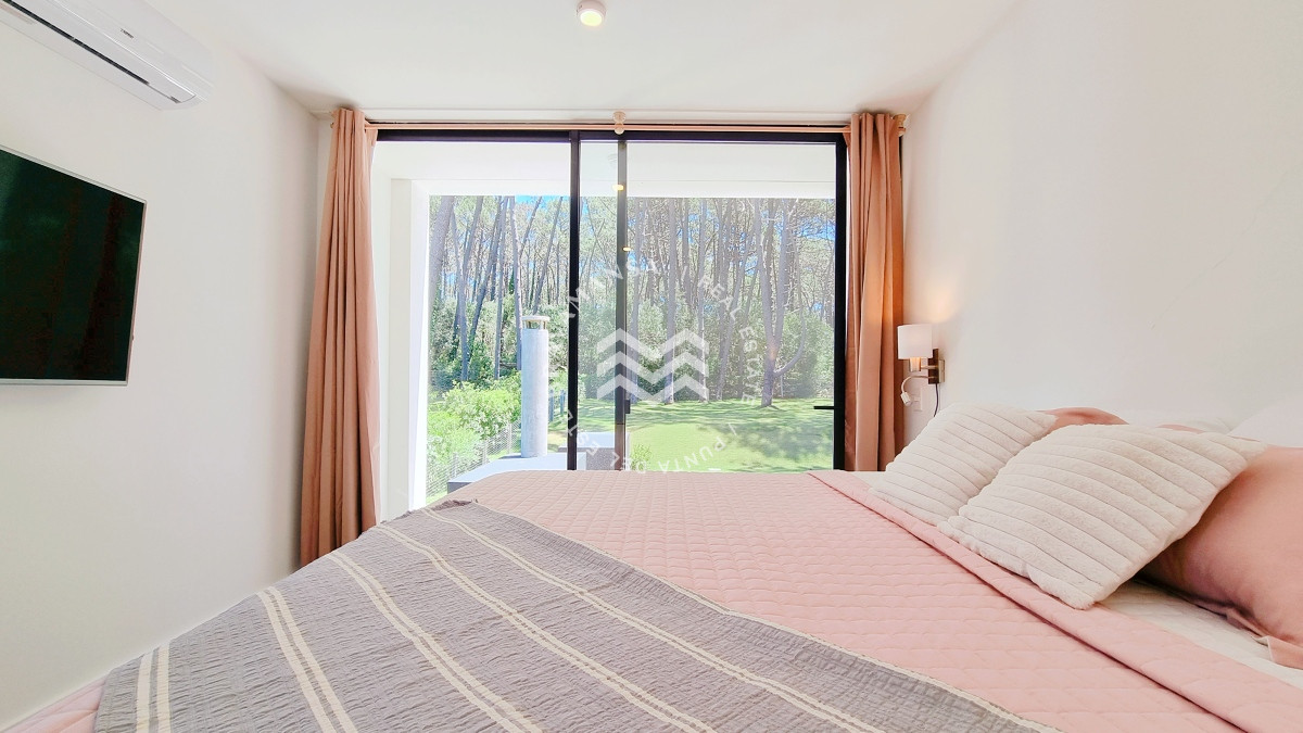 Casa ID.537 - Casa a Estrenar en Barrio Privado. 4 Suites, Piscina climatizada, losa radiante.