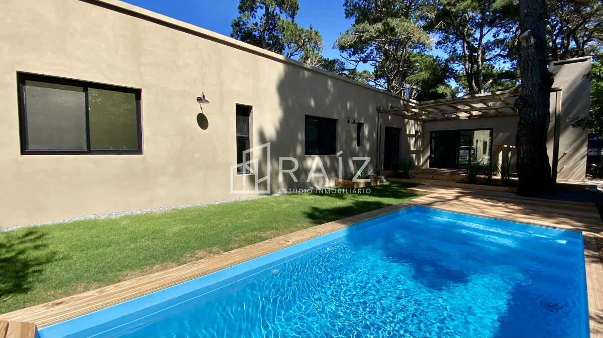 Casa ID.10415 - CASA EN VENTA 3 DORMITORIOS Y PISCINA SAN VICENTE 