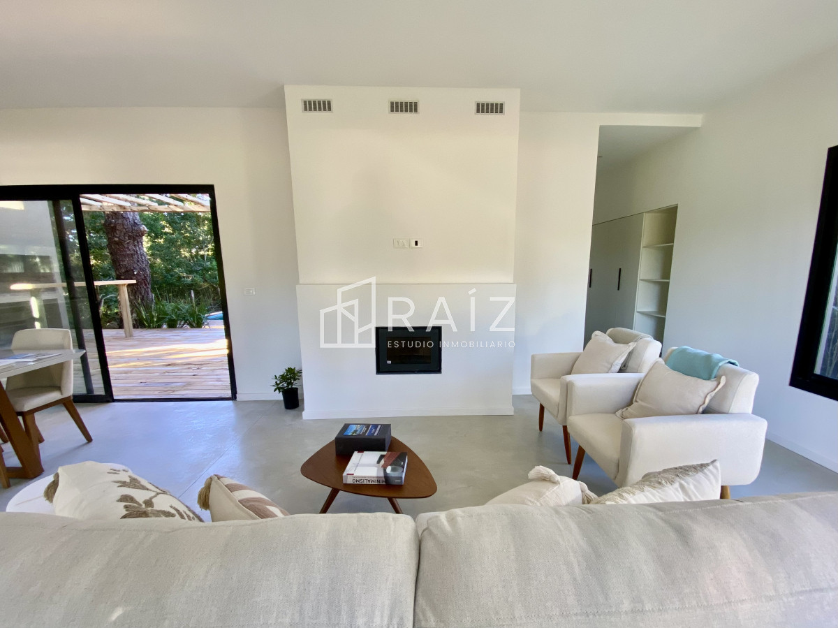 Casa ID.10415 - CASA EN VENTA 3 DORMITORIOS Y PISCINA SAN VICENTE 