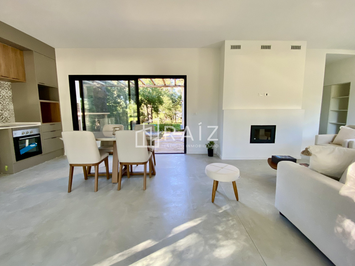 Casa ID.10415 - CASA EN VENTA 3 DORMITORIOS Y PISCINA SAN VICENTE 