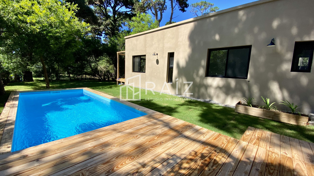 Casa ID.10415 - CASA EN VENTA 3 DORMITORIOS Y PISCINA SAN VICENTE 