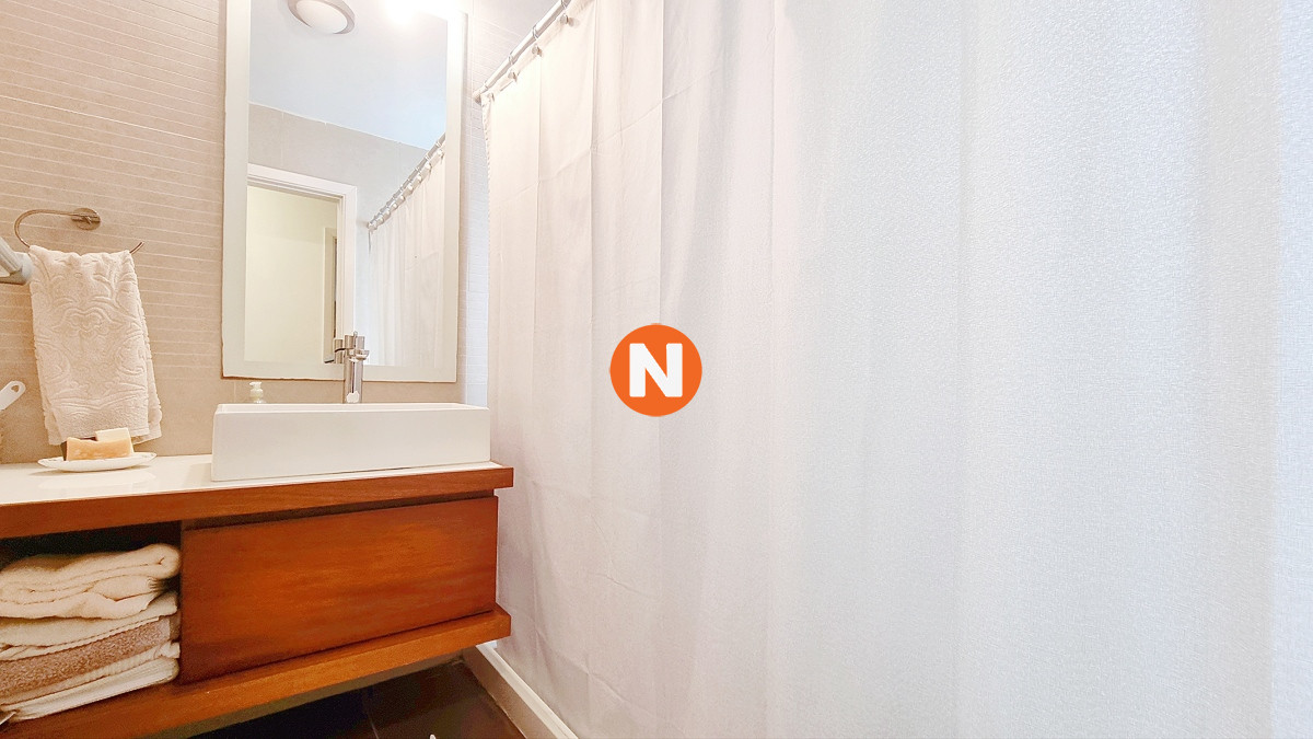 Apartamento Ref.222999 - Apartamento moderno en Peninsula, 3 dormitorios, parrillero, garage doble. Planta Baja.