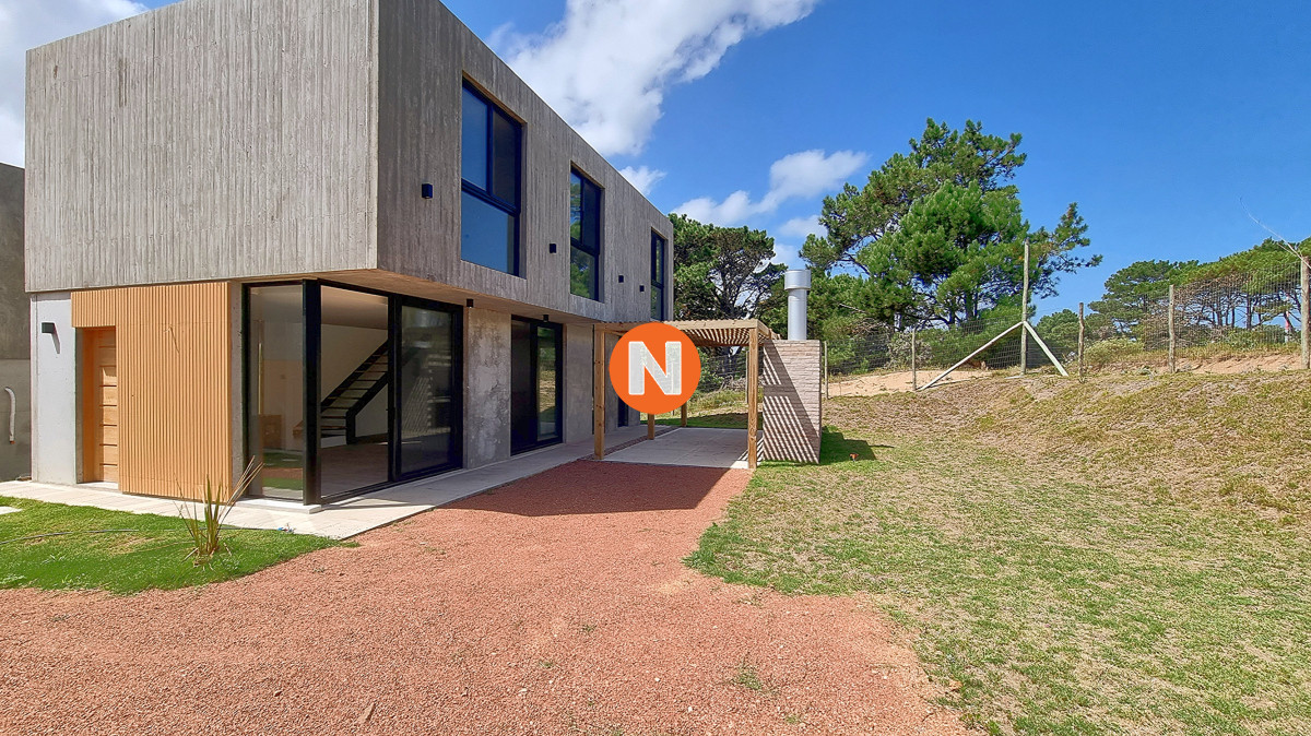Casa Ref.222452 - Casa a estrenar en barrio Privado. 3 dormitorios, 3 baños, calefacción