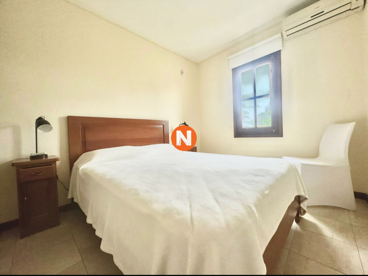 Casa Ref.225727 - Gran casa en venta, 5 dormitorios, calefaccion, piscina, solida construccion