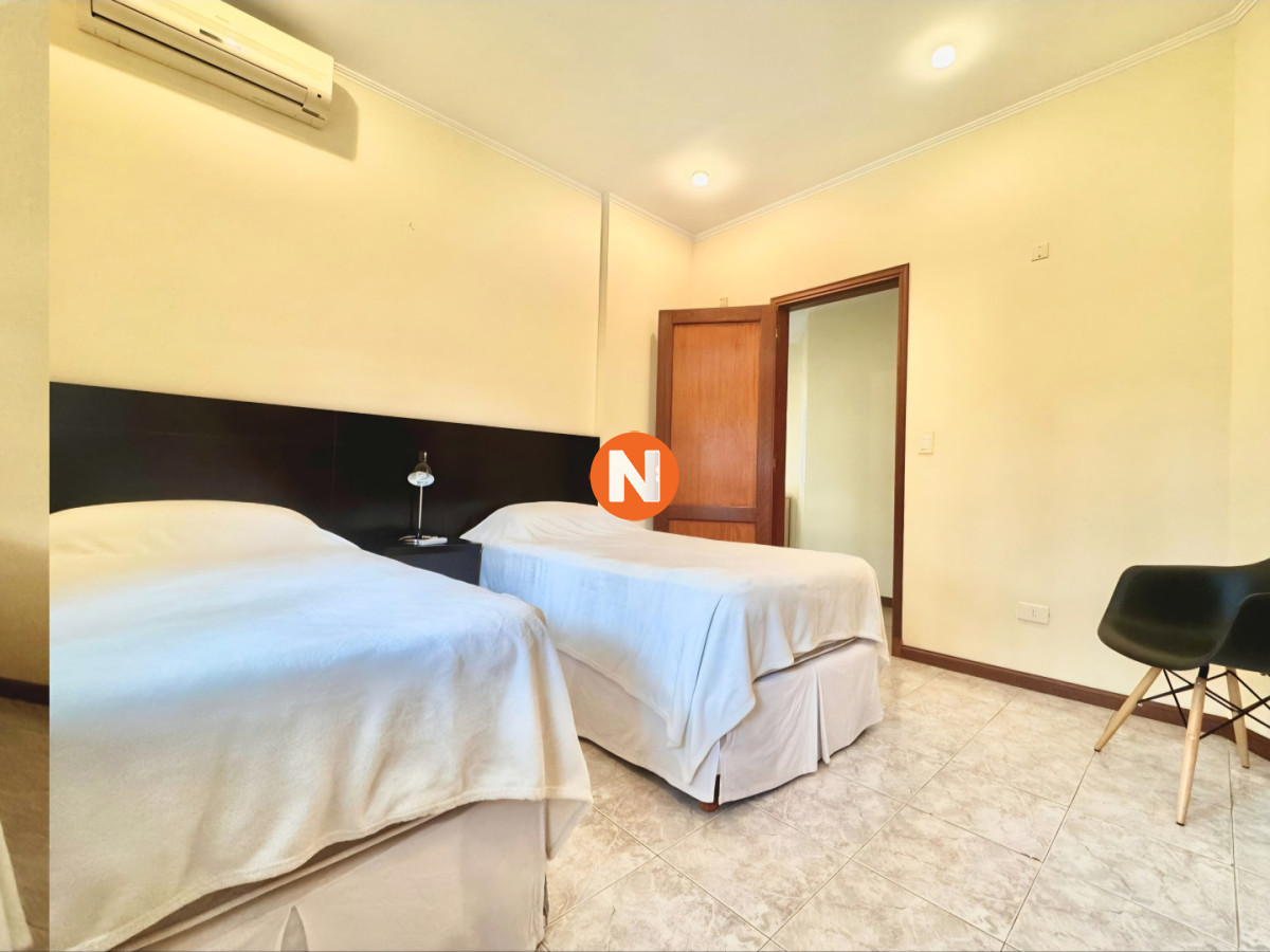 Casa Ref.225727 - Gran casa en venta, 5 dormitorios, calefaccion, piscina, solida construccion