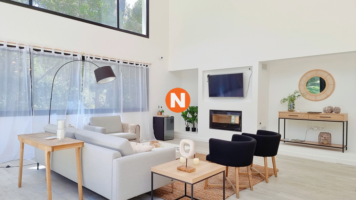 Casa Ref.223804 - Casa a Estrenar en Barrio Privado. 4 Suites, Piscina climatizada, losa radiante.