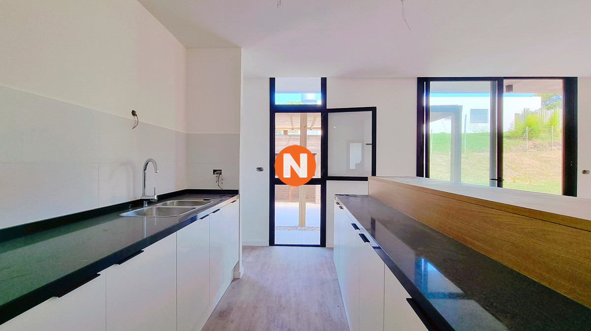 Casa Ref.222452 - Casa a estrenar en barrio Privado. 3 dormitorios, 3 baños, calefacción