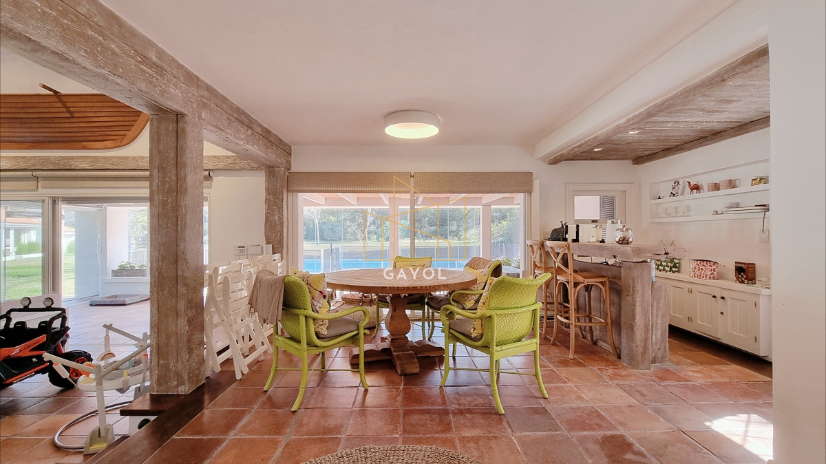 Casa ID.967 - Espectacular Mansion en Barrio Golf, 4 dormitorios, piscina climatizada, gran barbacoa y parque