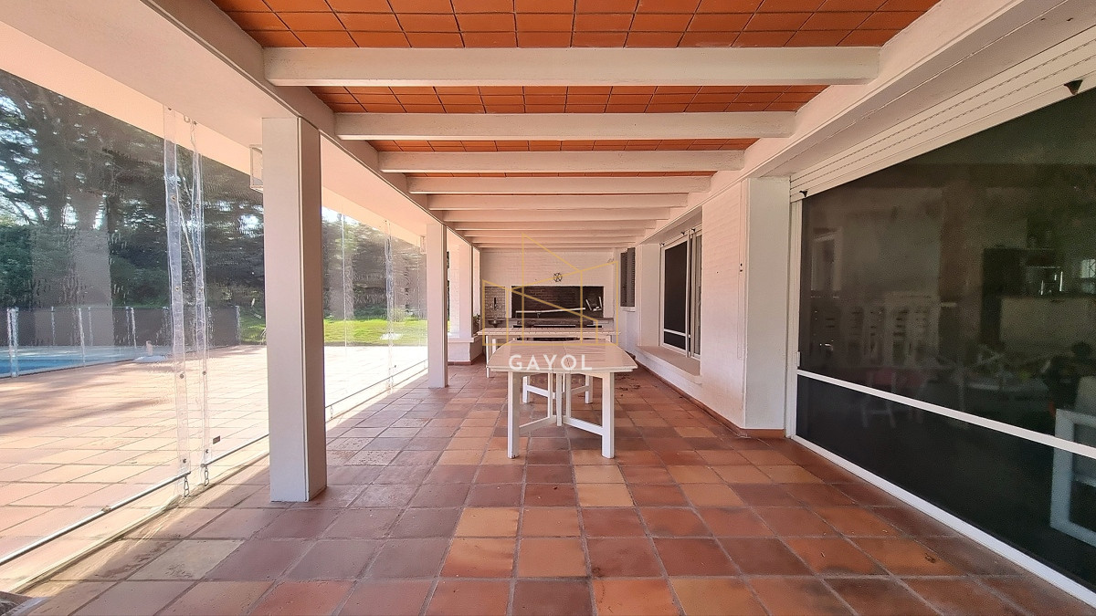 Casa ID.967 - Espectacular Mansion en Barrio Golf, 4 dormitorios, piscina climatizada, gran barbacoa y parque