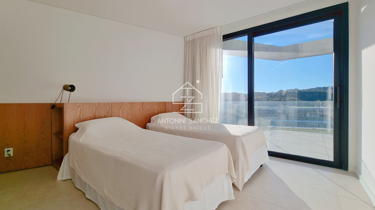 Apartamento ID.3131 - Apartamento en Aldeana, 4 dormitorios en Suite, parrillero, calefacción