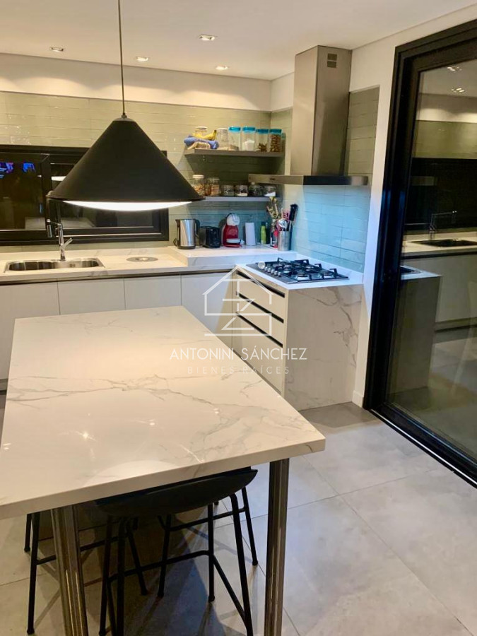 Casa ID.812 - Moderna casa en barrio privado La Arbolada, 5 dormitorios, piscina climatizada, barbacoa independiente