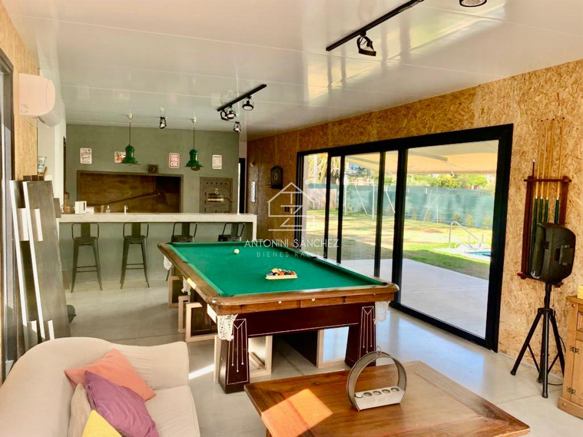 Casa ID.812 - Moderna casa en barrio privado La Arbolada, 5 dormitorios, piscina climatizada, barbacoa independiente