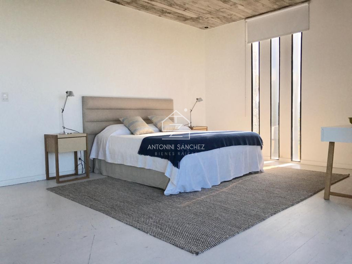 Casa ID.824 - Venta Casa 5 Dormitorios José Ignacio Laguna Escondida