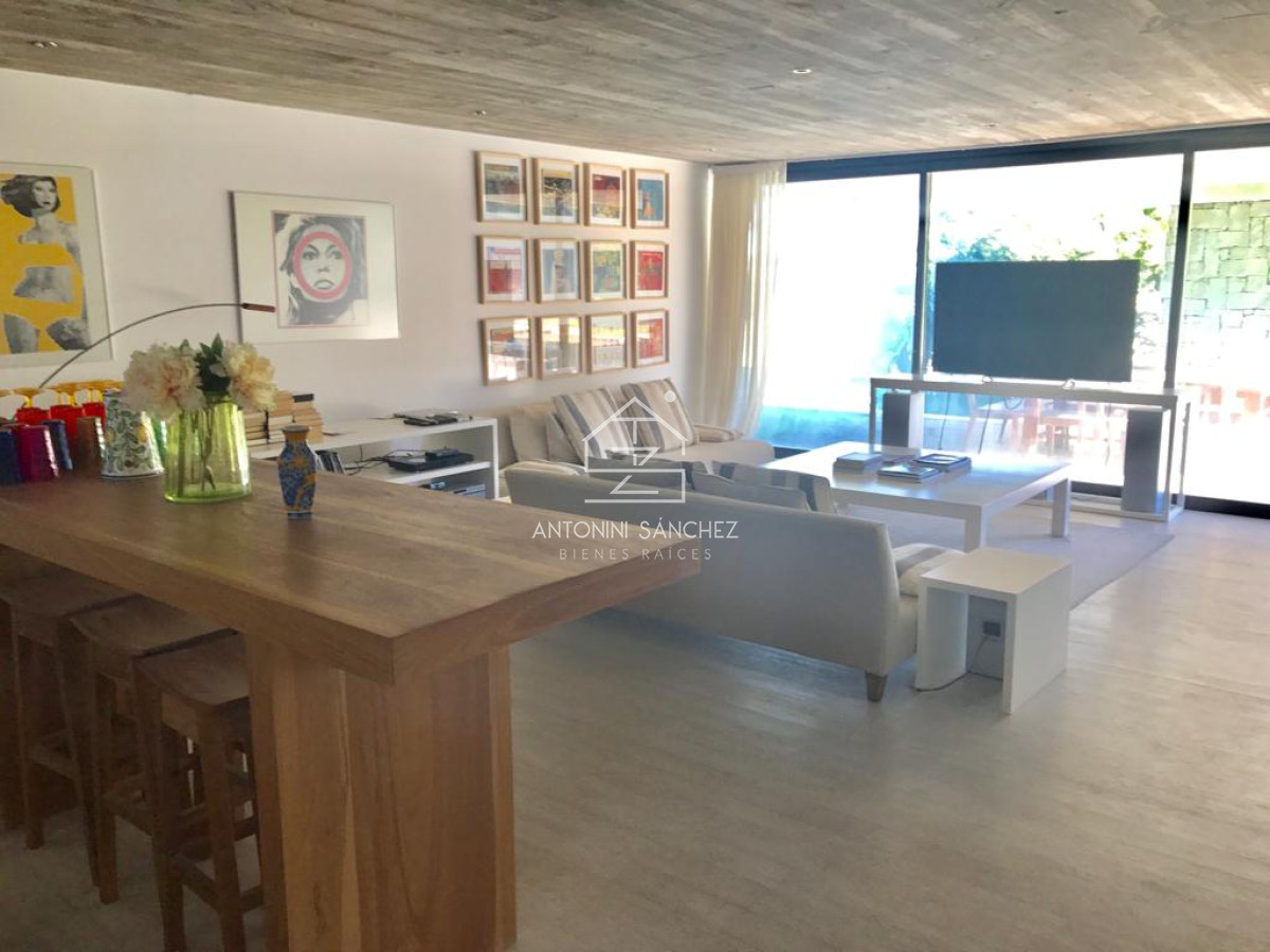 Casa ID.824 - Venta Casa 5 Dormitorios José Ignacio Laguna Escondida