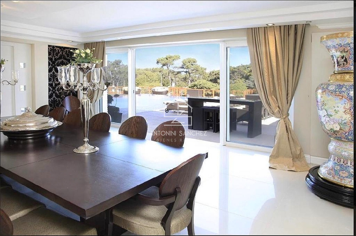 Casa ID.811 - Venta CASA 7 Suites Punta Del Este zona GOLF