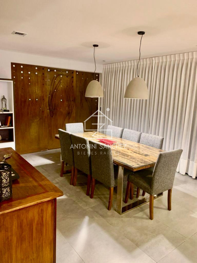 Casa ID.812 - Moderna casa en barrio privado La Arbolada, 5 dormitorios, piscina climatizada, barbacoa independiente