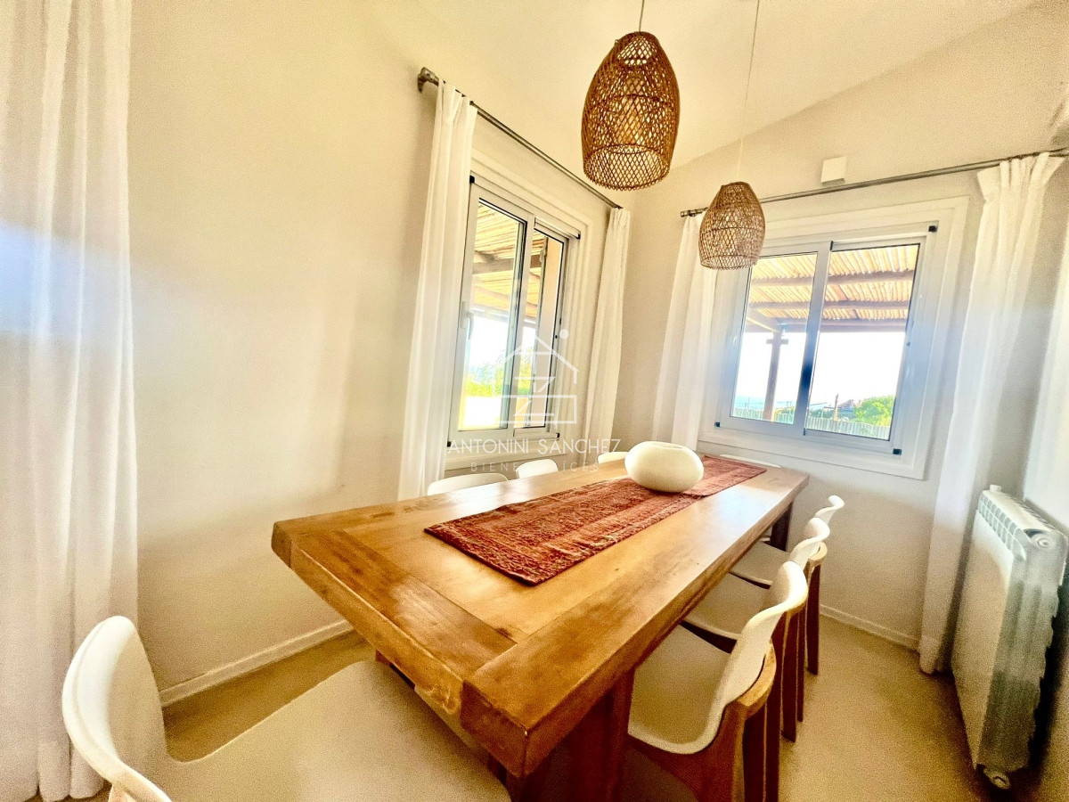 Casa ID.1077 - HERMOSA CASA 3 DORMITORIOS + SERVICIO  A METROS DE LA PLAYA CON VISTA AL MAR