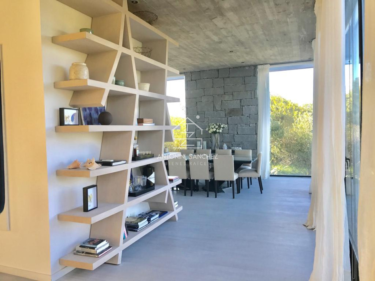 Casa ID.824 - Venta Casa 5 Dormitorios José Ignacio Laguna Escondida