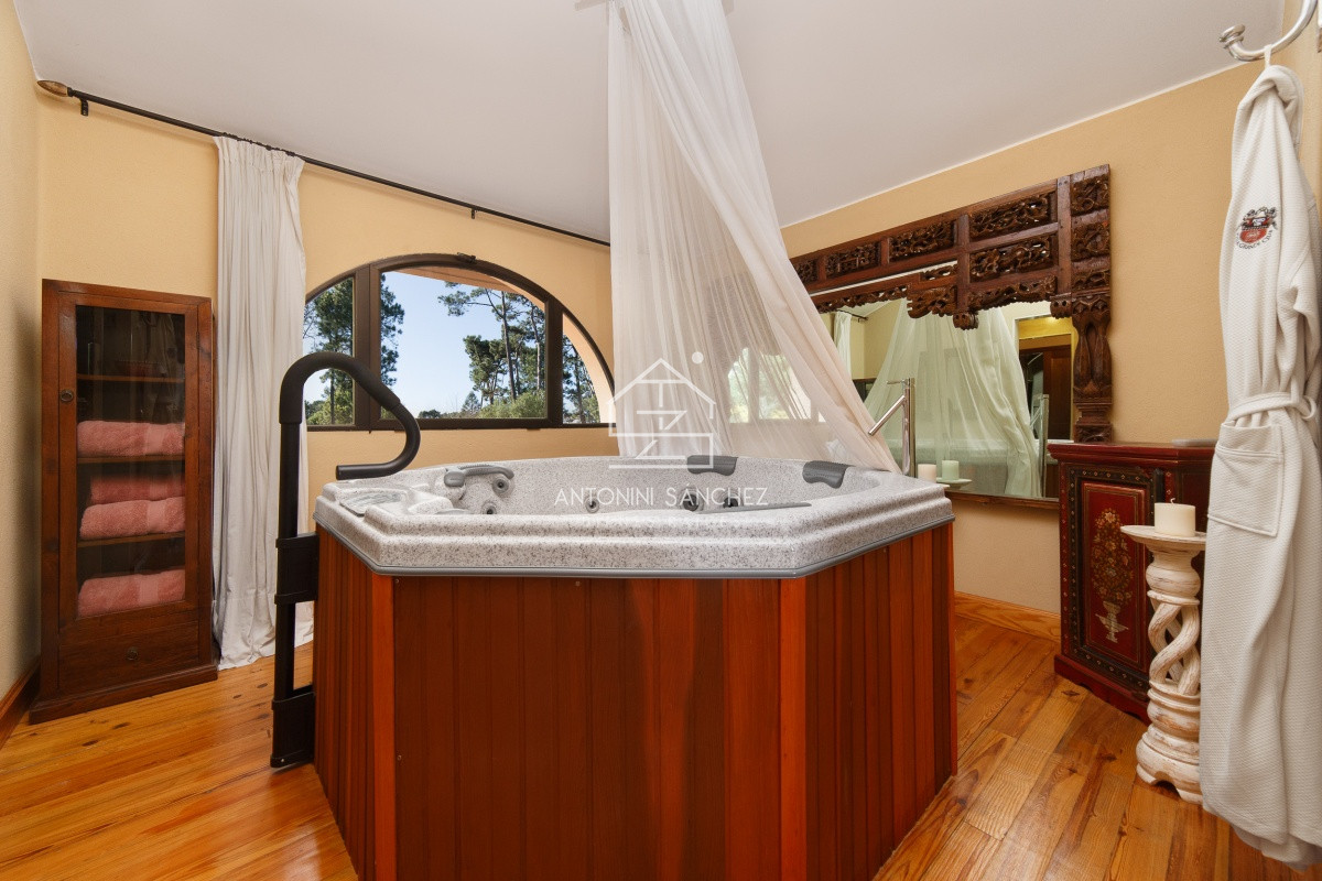 Casa ID.814 - Venta Casa 6 Domitorios Punta del Este Beverly Hills