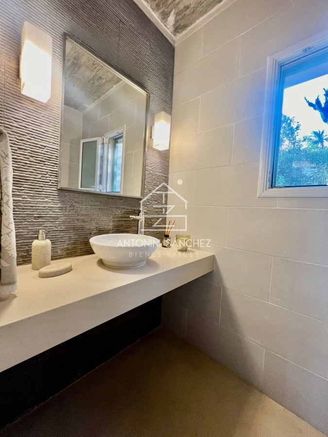 Casa ID.1077 - HERMOSA CASA 3 DORMITORIOS + SERVICIO  A METROS DE LA PLAYA CON VISTA AL MAR