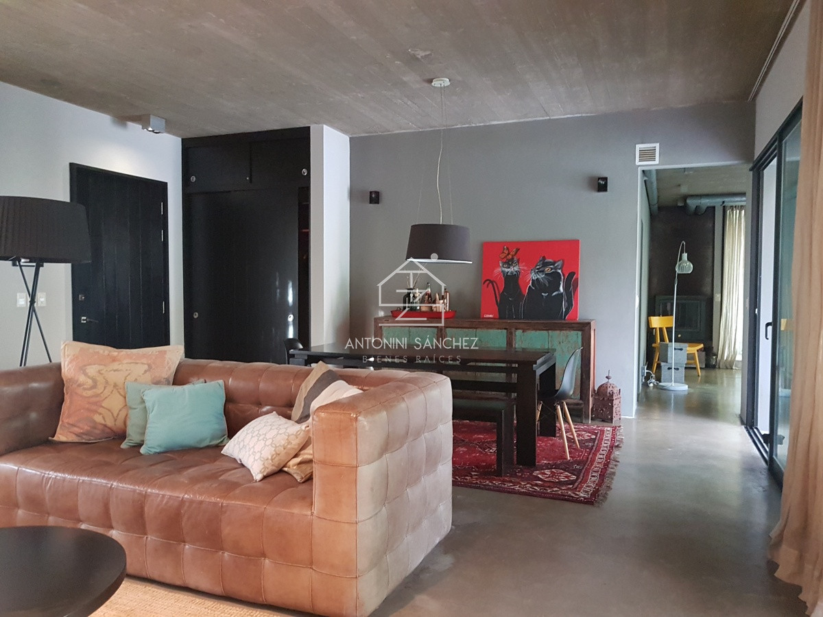 Casa ID.1461 - Casa estilo Moderno en Barrio Privado La Arbolada
