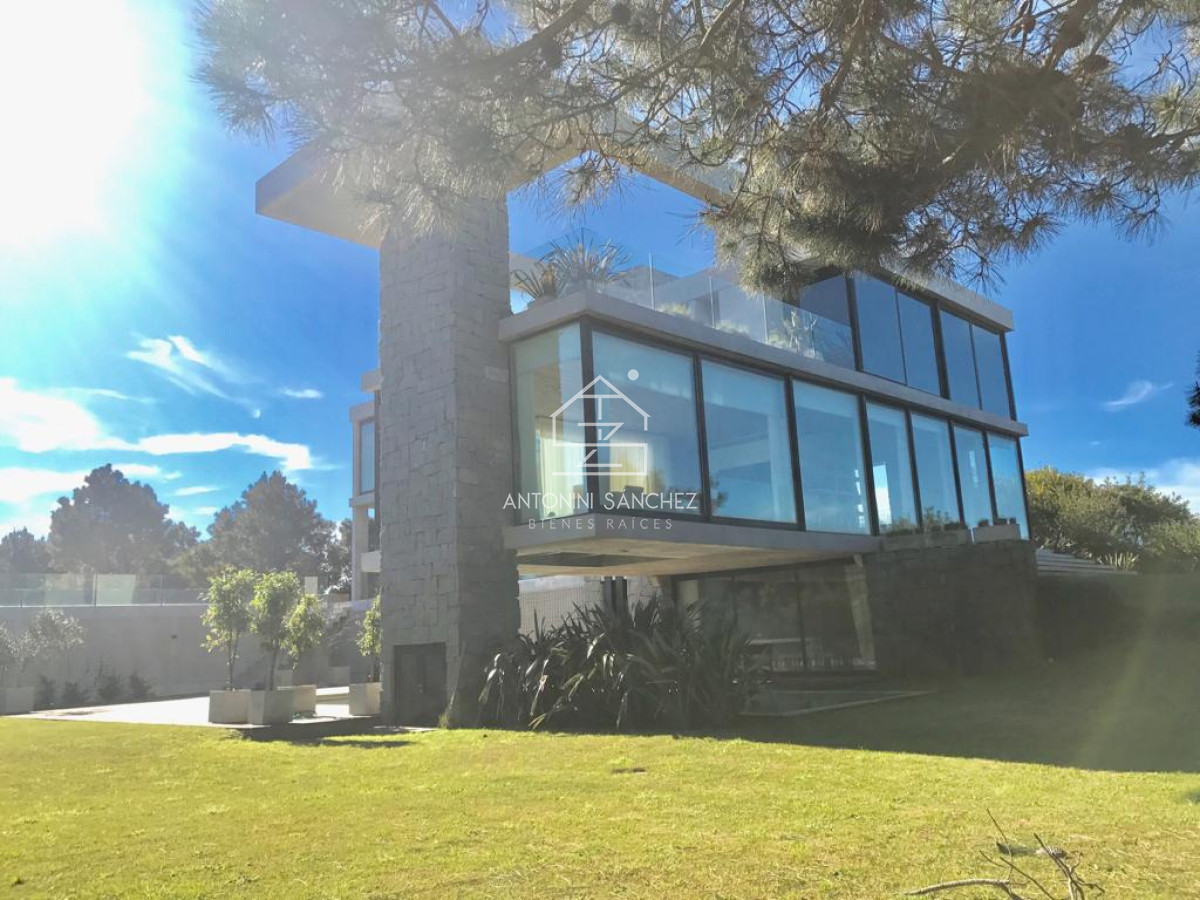 Casa ID.824 - Venta Casa 5 Dormitorios José Ignacio Laguna Escondida