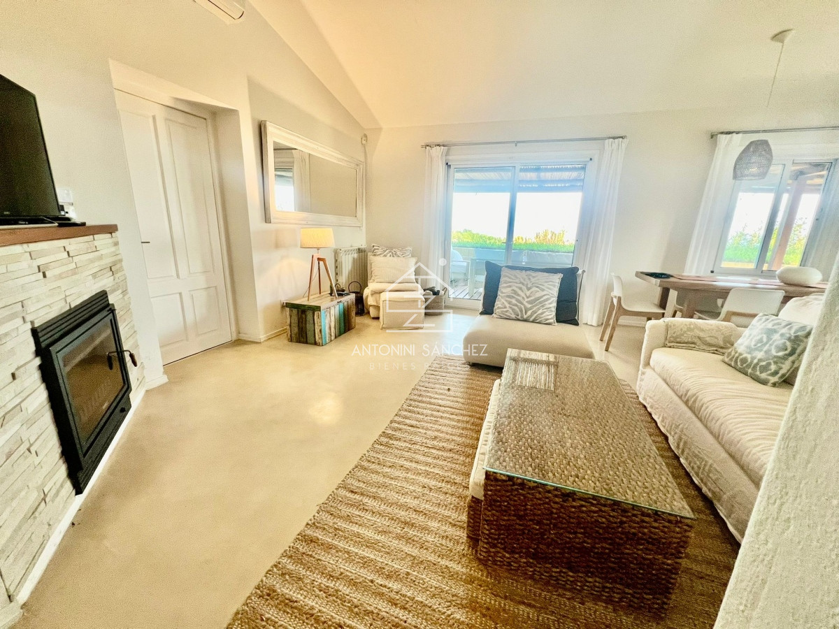 Casa ID.1077 - HERMOSA CASA 3 DORMITORIOS + SERVICIO  A METROS DE LA PLAYA CON VISTA AL MAR