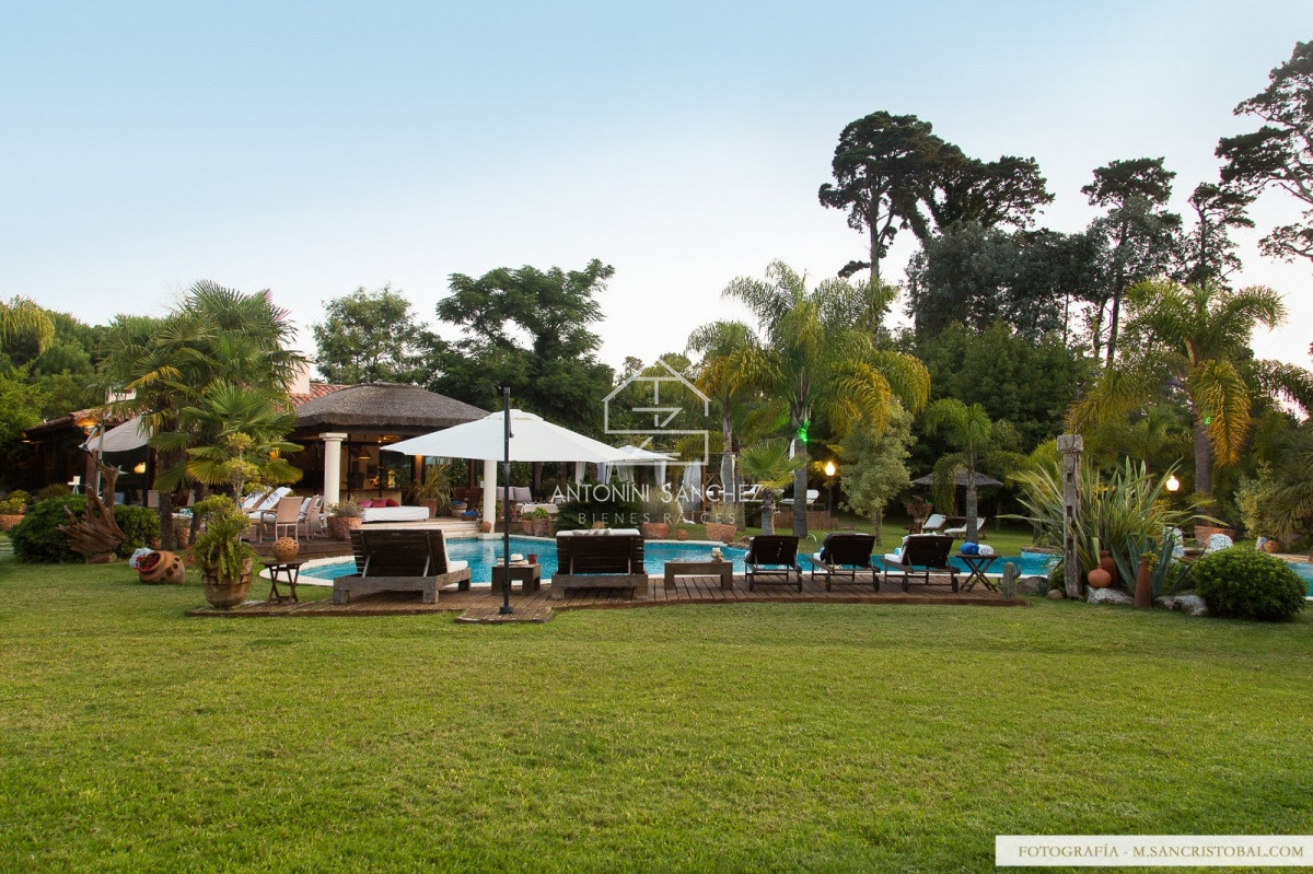 Casa ID.814 - Venta Casa 6 Domitorios Punta del Este Beverly Hills