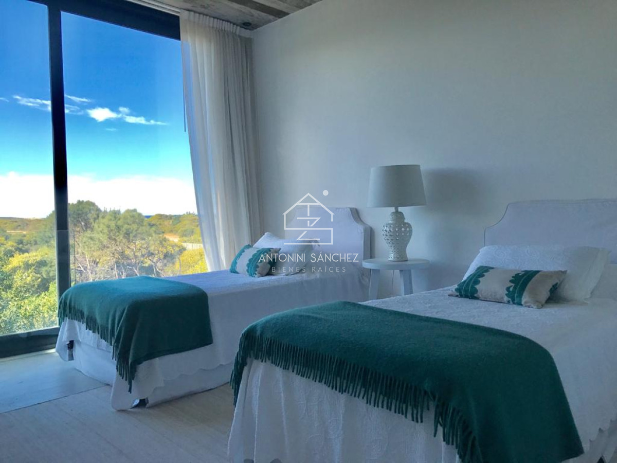 Casa ID.824 - Venta Casa 5 Dormitorios José Ignacio Laguna Escondida