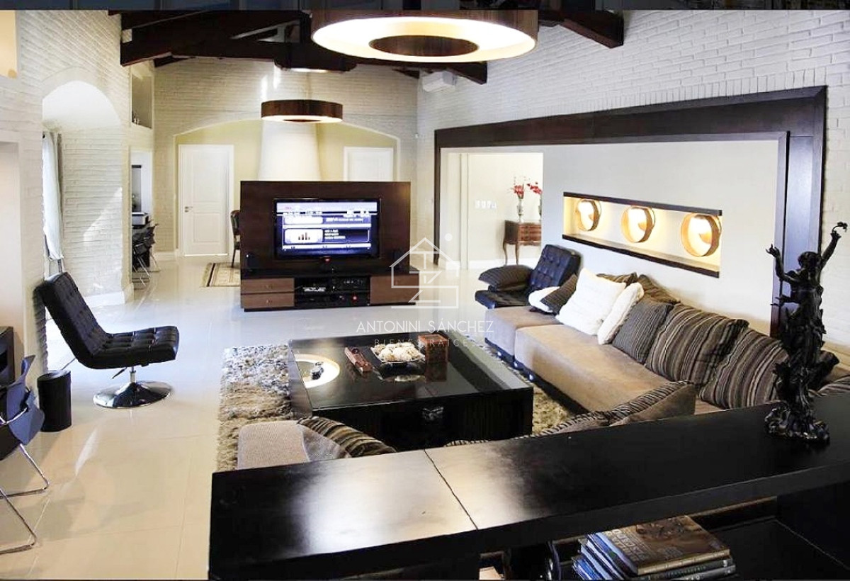 Casa ID.811 - Venta CASA 7 Suites Punta Del Este zona GOLF