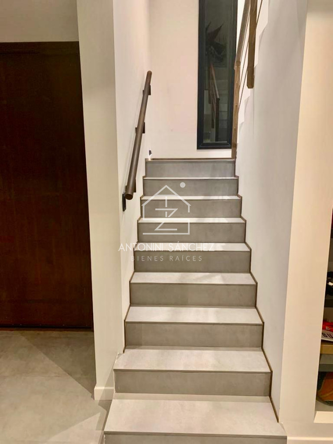 Casa ID.812 - Moderna casa en barrio privado La Arbolada, 5 dormitorios, piscina climatizada, barbacoa independiente