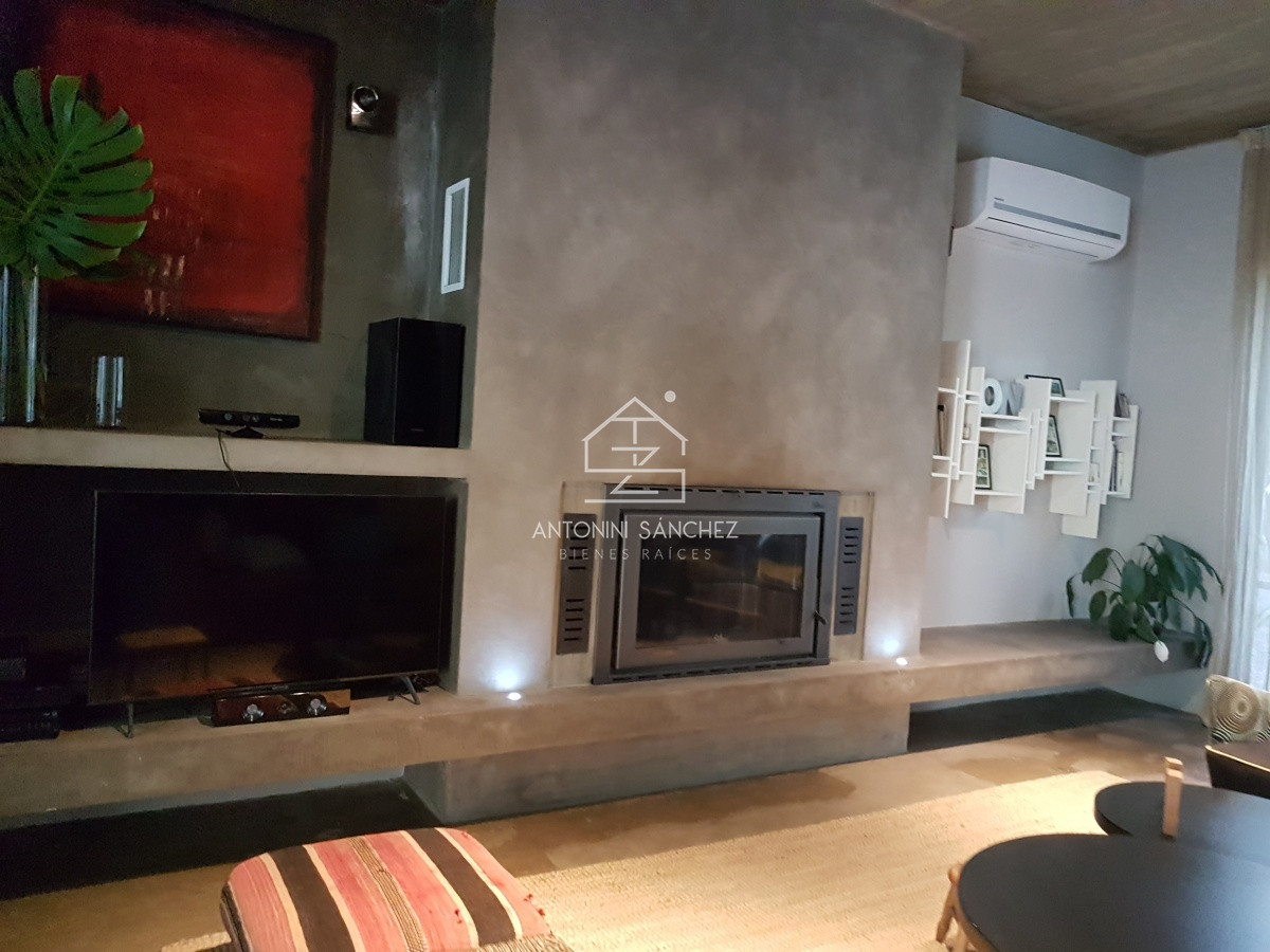 Casa ID.1461 - Casa estilo Moderno en Barrio Privado La Arbolada