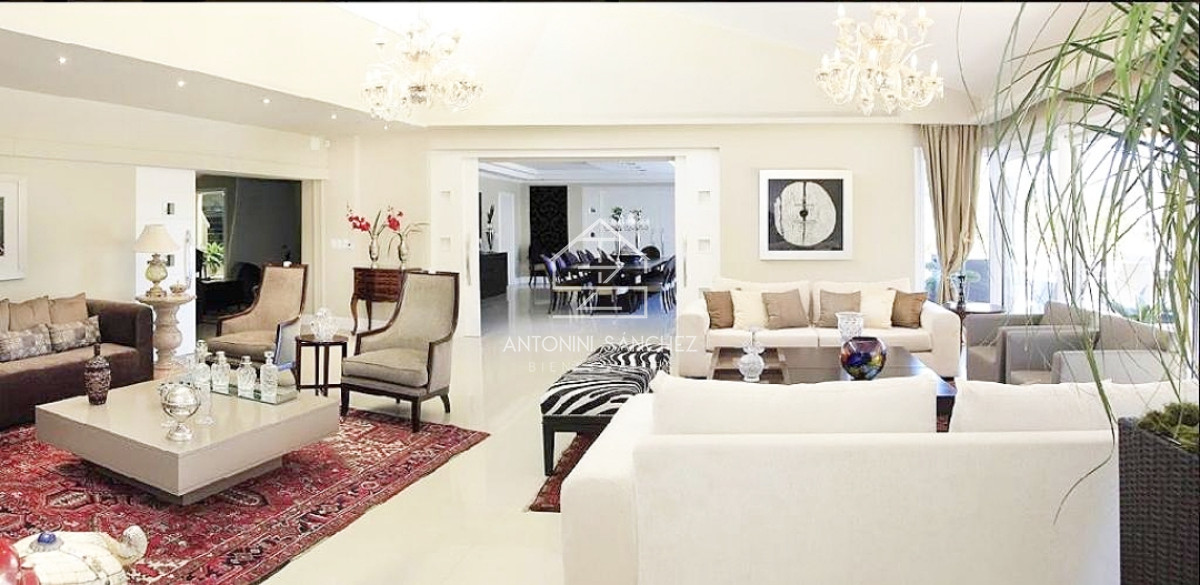 Casa ID.811 - Venta CASA 7 Suites Punta Del Este zona GOLF