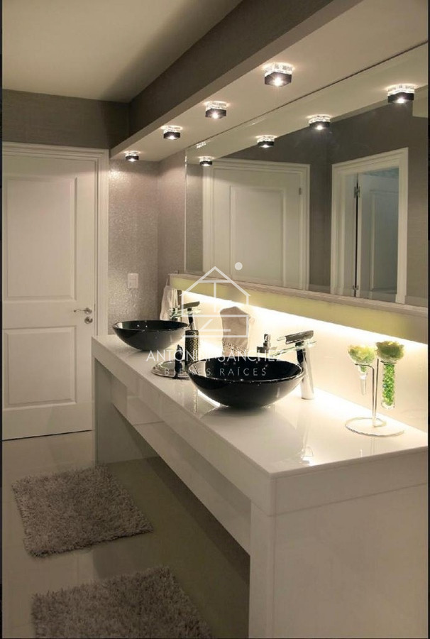 Casa ID.811 - Venta CASA 7 Suites Punta Del Este zona GOLF