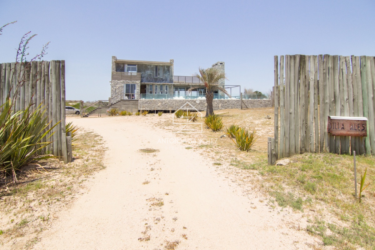 Casa ID.823 - Venta Casa 4 Dormitorios José Ignacio