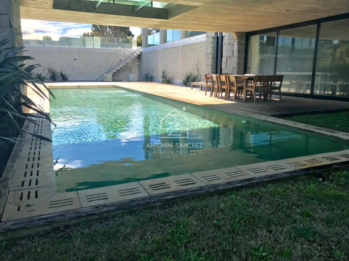 Casa ID.824 - Venta Casa 5 Dormitorios José Ignacio Laguna Escondida