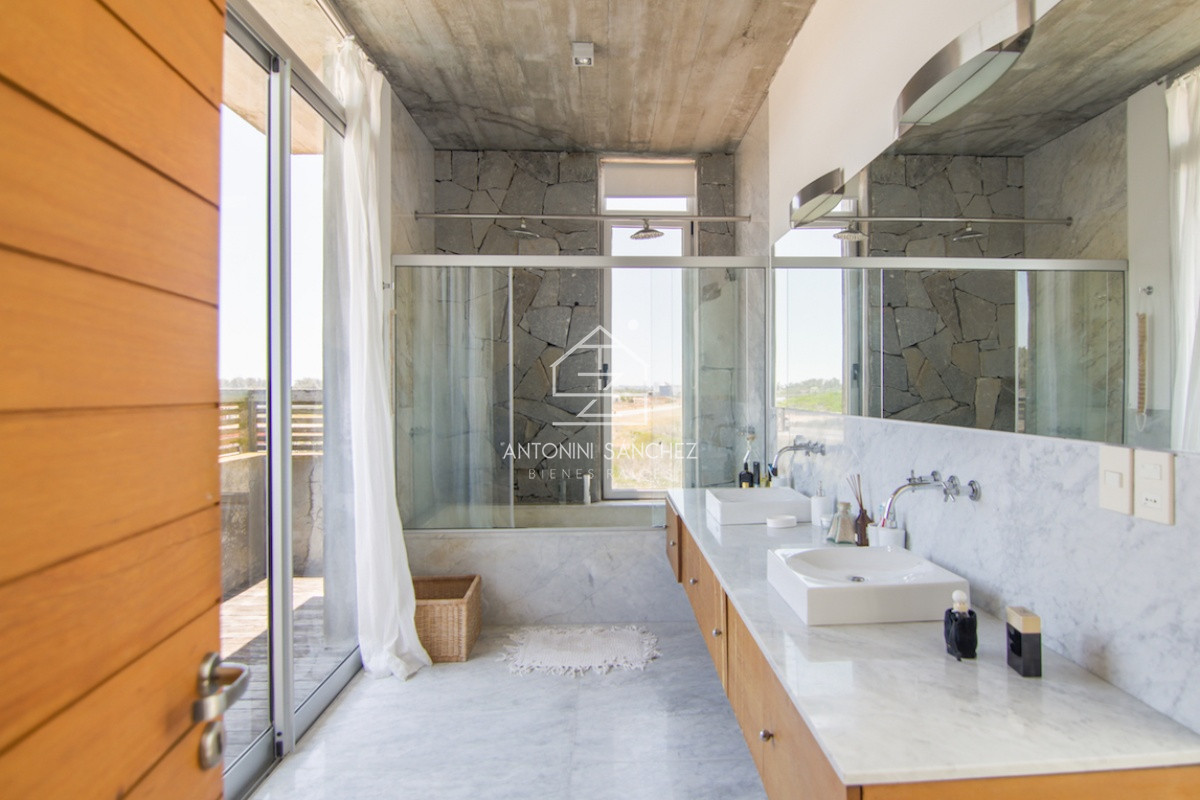 Casa ID.823 - Venta Casa 4 Dormitorios José Ignacio