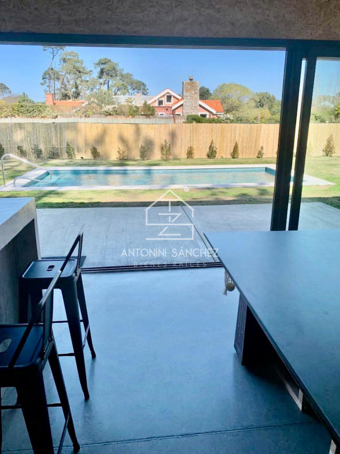 Casa ID.812 - Moderna casa en barrio privado La Arbolada, 5 dormitorios, piscina climatizada, barbacoa independiente