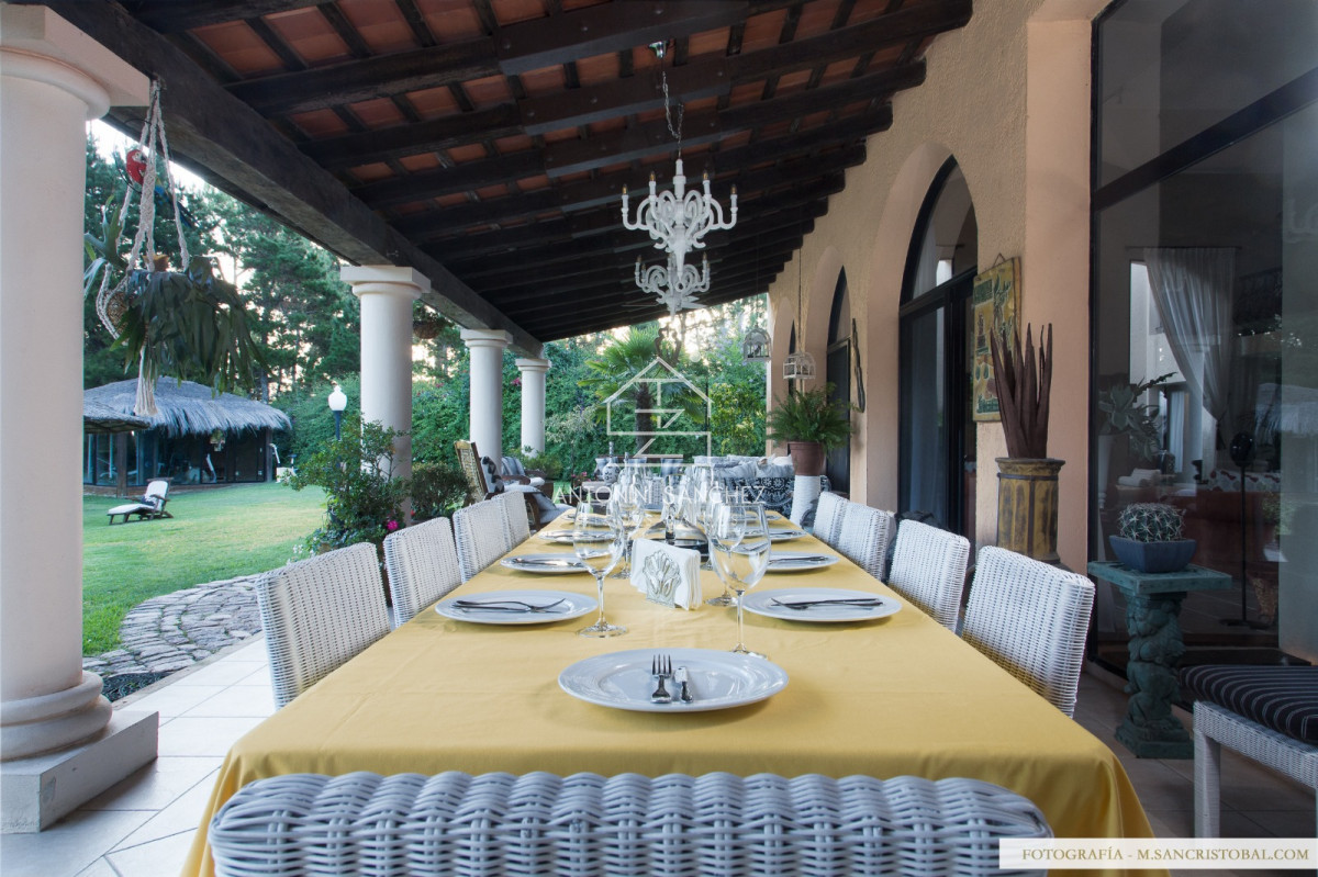 Casa ID.814 - Venta Casa 6 Domitorios Punta del Este Beverly Hills