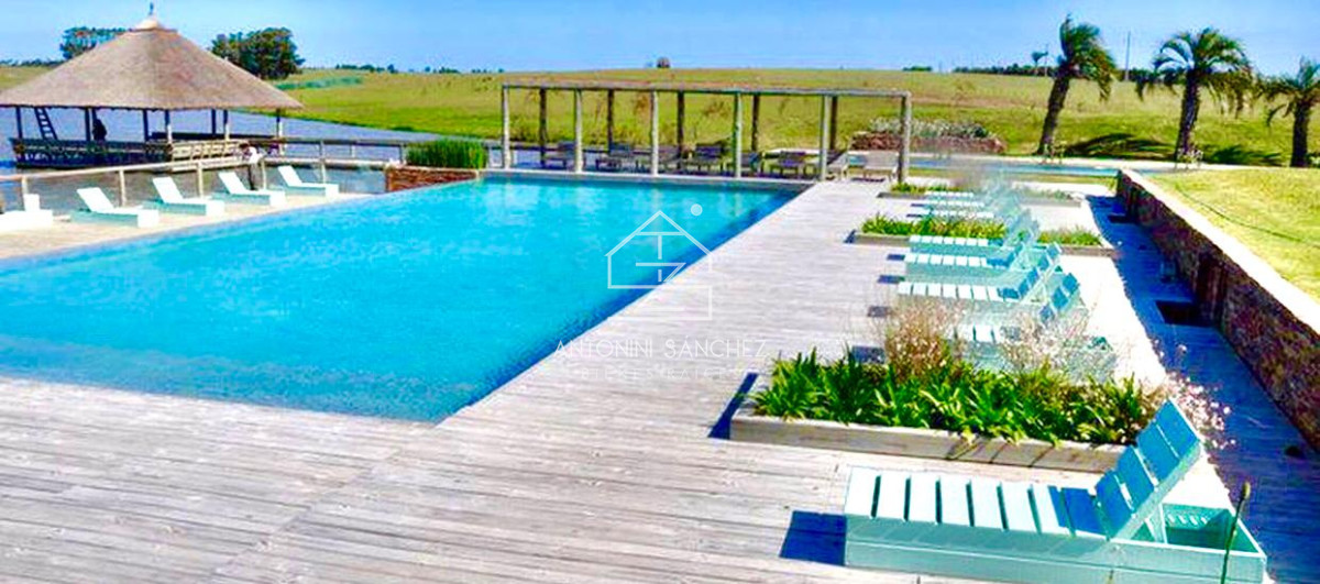 Casa ID.819 - Venta Casa 6 Dormitorios Pueblo Mio