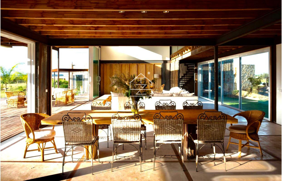 Casa ID.819 - Venta Casa 6 Dormitorios Pueblo Mio