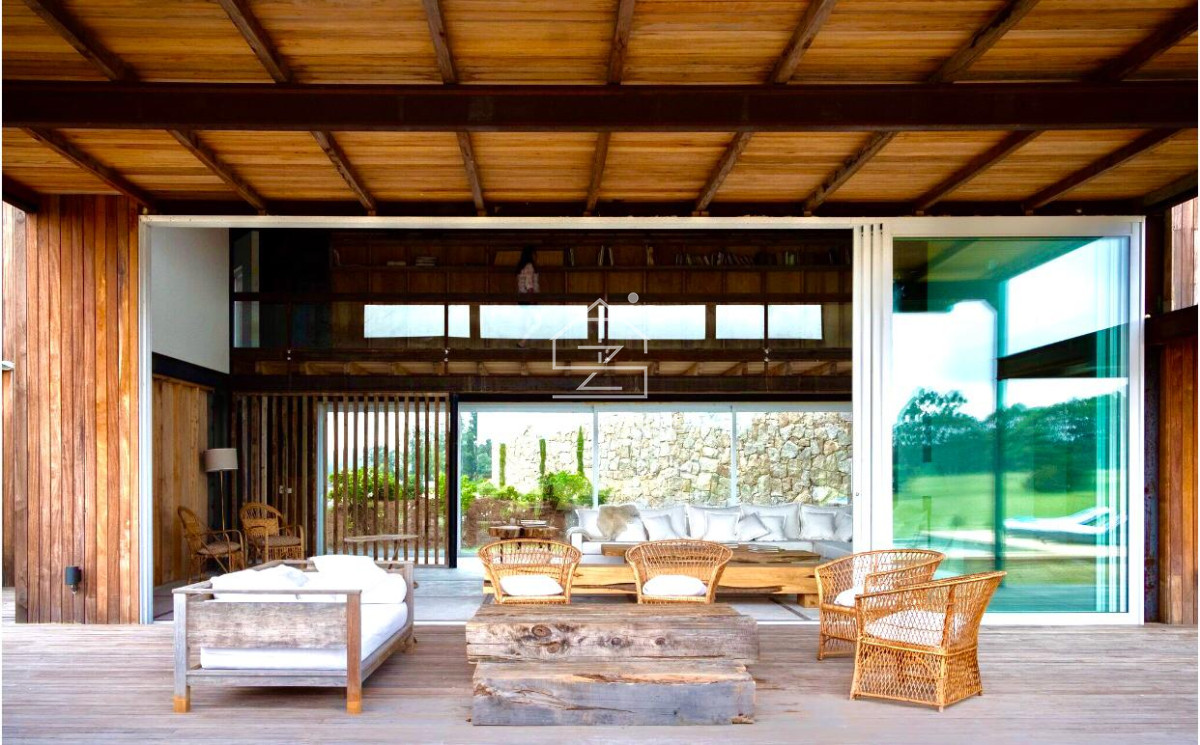 Casa ID.819 - Venta Casa 6 Dormitorios Pueblo Mio