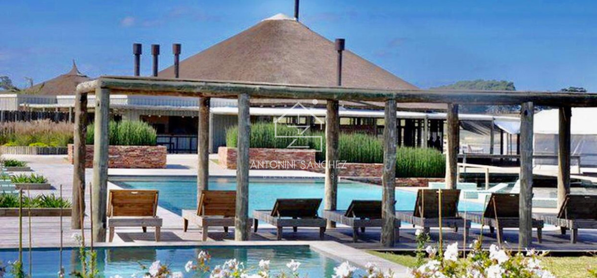 Casa ID.819 - Venta Casa 6 Dormitorios Pueblo Mio