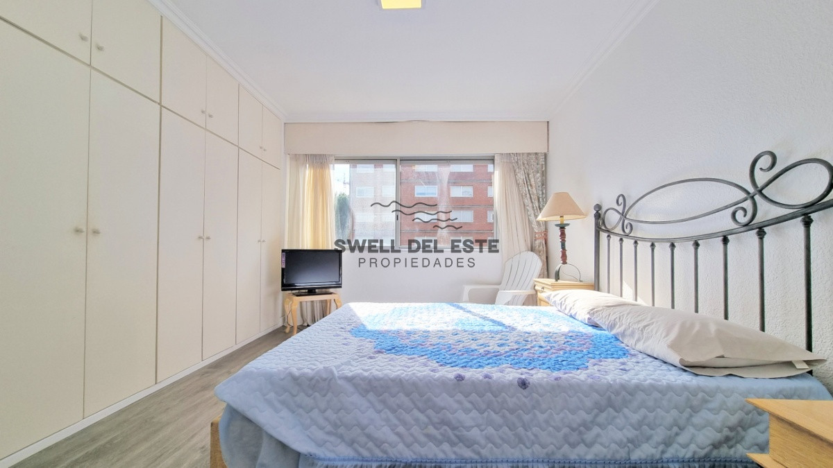 Apartamento ID.18 - Apartamento edificio bajo, 3 dormitorios, 2 baños, balcon con parrillero