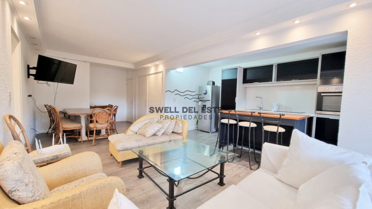 Apartamento ID.18 - Apartamento edificio bajo, 3 dormitorios, 2 baños, balcon con parrillero