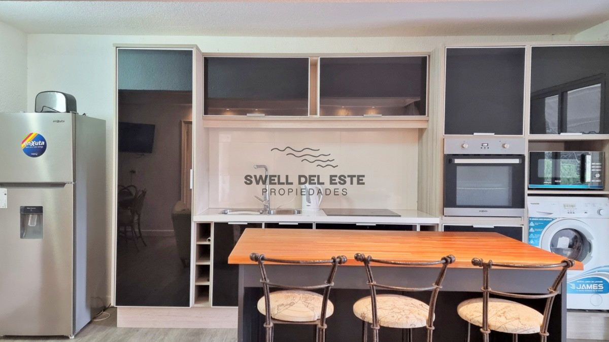 Apartamento ID.18 - Apartamento edificio bajo, 3 dormitorios, 2 baños, balcon con parrillero
