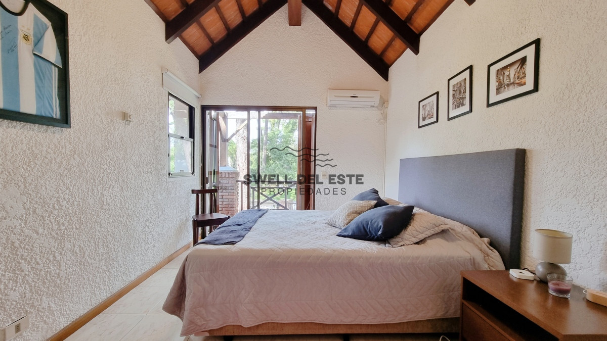 Casa ID.20 - Gran casa en Cantegril, 8 dormitorios, calefaccion, piscina climatizada, barbacoa y amplio parque